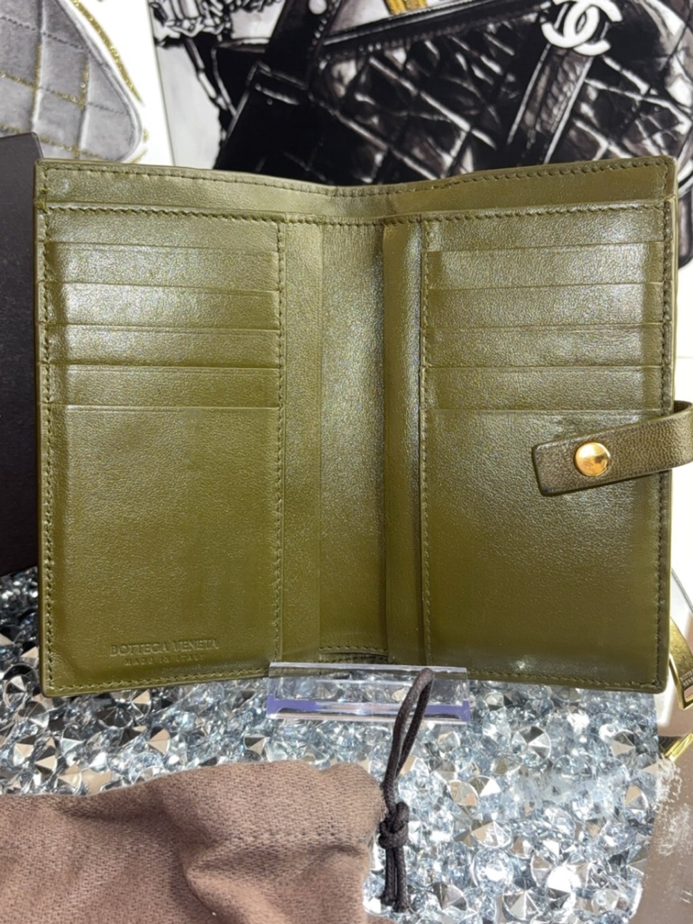 Bottega Veneta Olive Green Intrecciato Leather Snap Wallet - Picture 13 of 17
